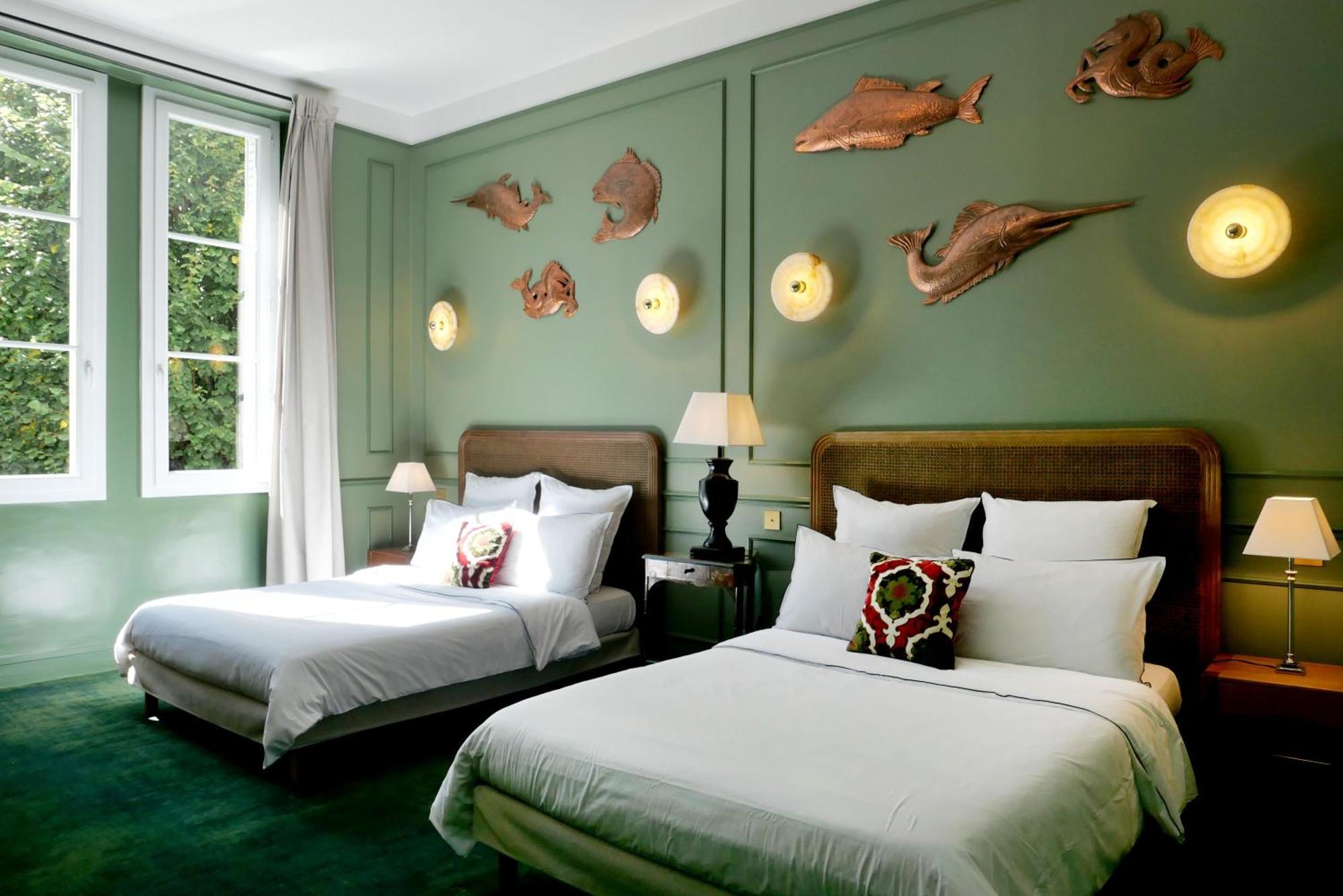 Bristol Hotel 3*